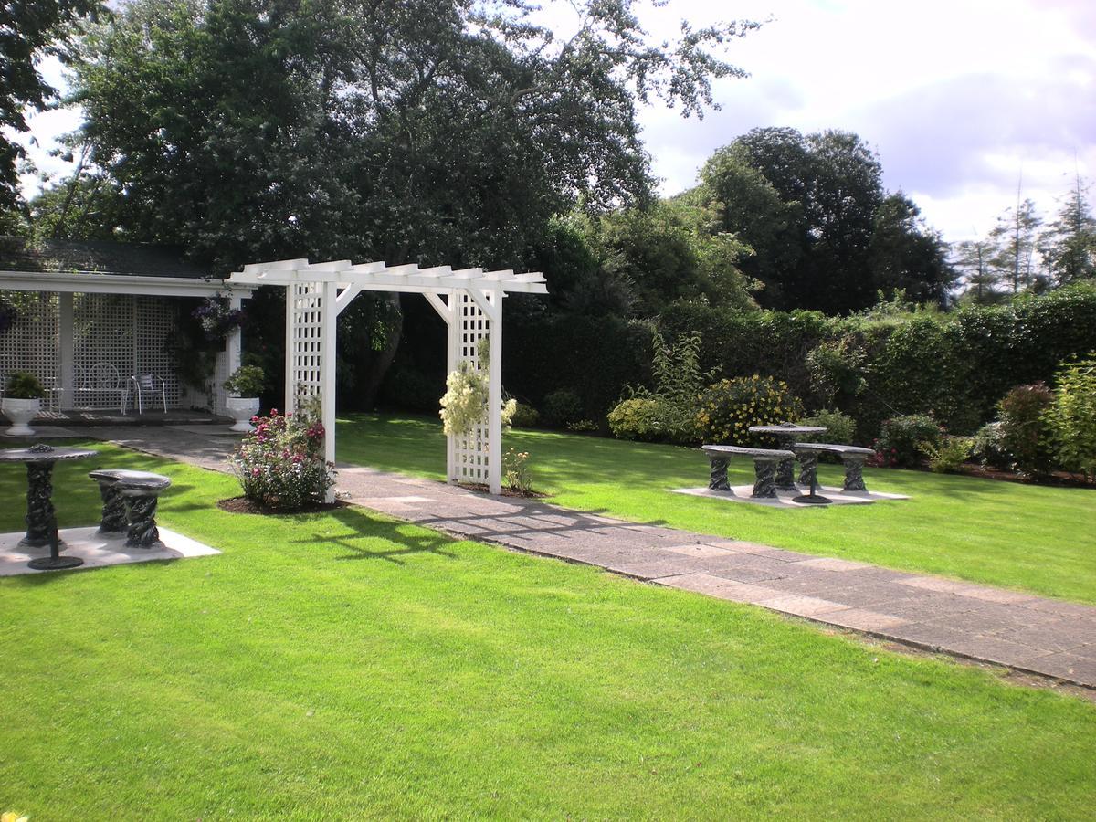 Templemore Arms Hotel ภายนอก รูปภาพ
