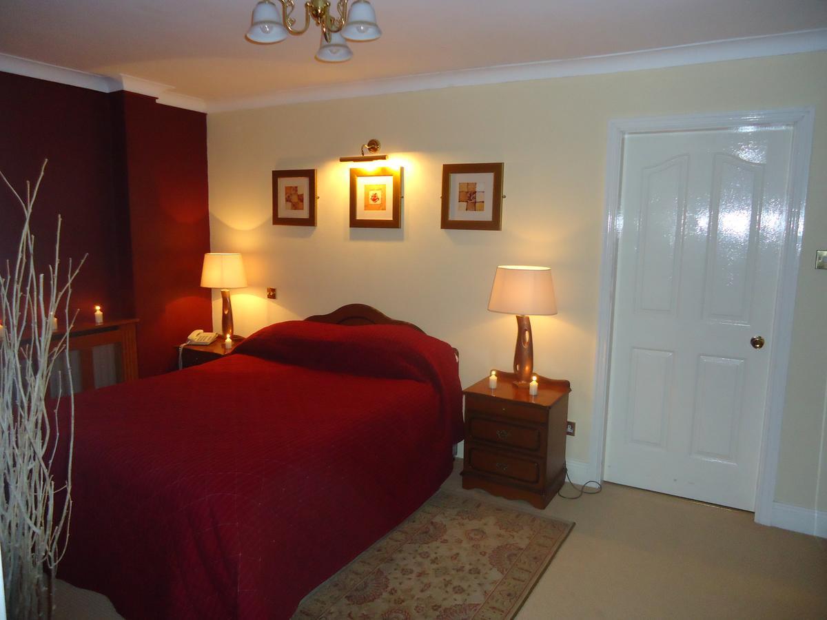 Templemore Arms Hotel ภายนอก รูปภาพ